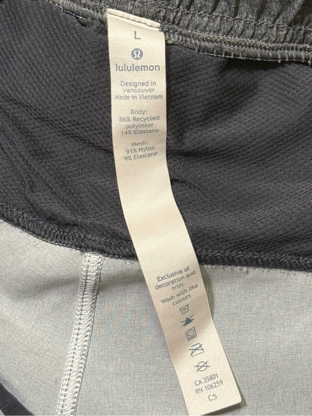 Lululemon License to Train Shorts Mens Sz Large Gray Athletic Running Athleisure